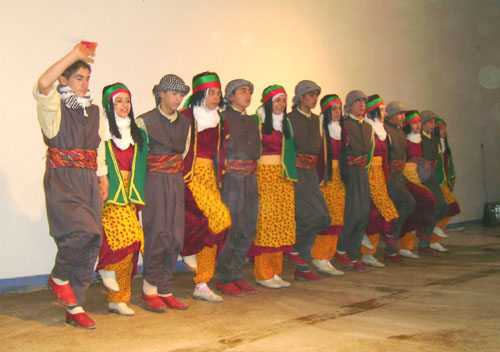 Halk Oyunları - Halk Oyunları Resimleri - ForumTutkusu.Com - Forum ...